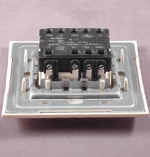 【abb大蹺板開關面板_au16353-ww_3位單控_白色方形_帶指示燈指示帶】_價格報價_實拍圖片_參數-好住網