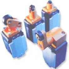  樂(lè)清市柳市良友電器廠 主營(yíng) 光電開(kāi)關(guān)系列 行程開(kāi)